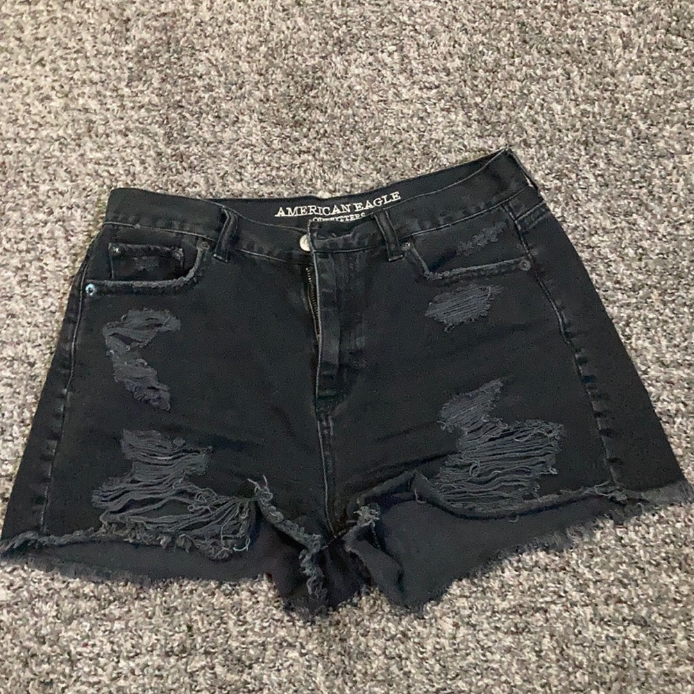 American Eagle distressed Mom Short, black denim size 4